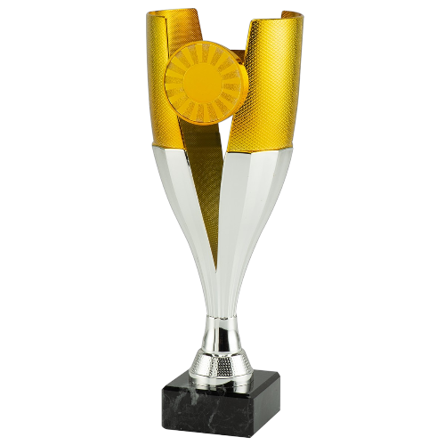 Puchar złoty ET.466.01.A – puchar złoto-srebrny, wys. 28 cm z czaszą śr. 10 cm na czarnej podstawie marmurowej. Wykonany z plastiku, miejsce na emblemat śr. 25/50 mm. Idealna nagroda na zawody sportowe i uroczystości.