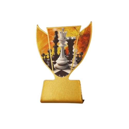 Statuetka metalowa SL-CHE Szach-Mat z grafiką figur szachowych na złotym tle. Kompaktowy model sprawdzi się jako nagroda na turnieje, konkursy i wyróżnienia szachowe. Miejsce na tabliczkę z nadrukiem.