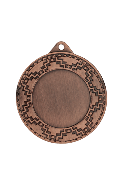 Brązowy medal sportowy ME0340/B – okrągły medal śr. 4 cm z miejscem na emblemat i zdobionym rantem. Uniwersalna nagroda na zawody szkolne, turnieje i olimpiady.