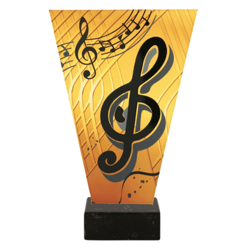 Szklane trofeum VL1/MUS z motywem klucza wiolinowego i nut. Sprawdzi się jako nagroda na konkursy wokalne, festiwale muzyczne, przeglądy piosenki oraz wydarzenia artystyczne. Na marmurowej podstawie można umieścić tabliczkę z grawerem.