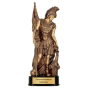 Statuetka odlewana RFST3025 Święty Florian w brązowym kolorze na ciemnej podstawie. Model strażacki z postacią patrona strażaków sprawdzi się jako nagroda, wyróżnienie lub upominek okolicznościowy. Miejsce na tabliczkę z nadrukiem.