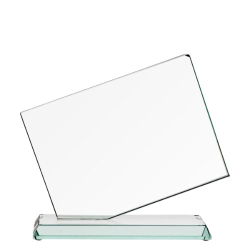 Szklana statuetka G036 pozioma – eleganckie trofeum ze szkła na ukośnej podstawce. Duża powierzchnia na grawer lub nadruk – idealna nagroda firmowa, dyplom lub upominek okolicznościowy. W komplecie z niebieskim satynowym etui.