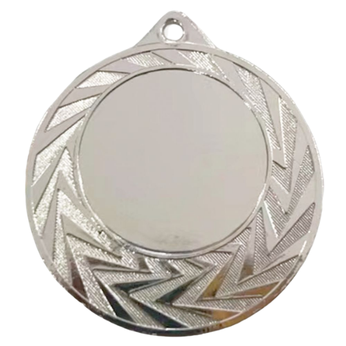 Srebrny medal sportowy MMC0240/S – okrągły medal śr. 4 cm z miejscem na emblemat i wzorem liści. Idealna nagroda na zawody sportowe, turnieje szkolne i klubowe.