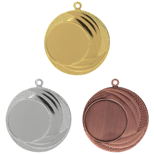 Medale sportowe złoty srebrny brązowy MMC9040 – okrągłe medale śr. 4 cm z miejscem na emblemat i falistym wzorem. Idealna nagroda na zawody sportowe, turnieje szkolne i klubowe.