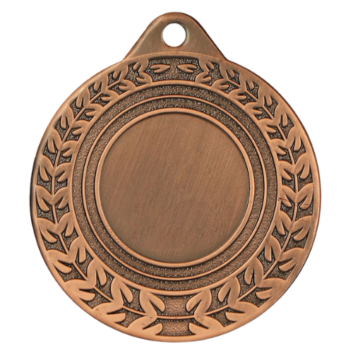 Brązowy medal sportowy MMC0850/B – okrągły medal śr. 5 cm z miejscem na emblemat i wieńcem laurowym. Idealna nagroda na zawody sportowe, turnieje szkolne i klubowe.