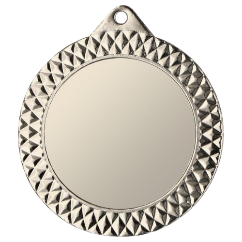 Srebrny medal sportowy MMC1270/S – duży okrągły medal śr. 7 cm z miejscem na emblemat i wzorem kratki. Idealna nagroda na zawody sportowe, turnieje szkolne i klubowe.