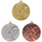 Medale piłkarskie złoty srebrny brązowy MMC15050 – okrągłe medale śr. 5 cm z motywem dwóch piłkarzy w walce o piłkę. Idealna nagroda na turniej piłki nożnej, ligę szkolną i zawody klubowe.