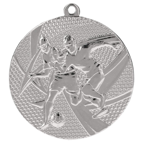 Srebrny medal piłka nożna MMC15050/S – okrągły medal śr. 5 cm z motywem piłkarzy w walce o piłkę. Idealna nagroda na turniej piłki nożnej i ligę szkolną.