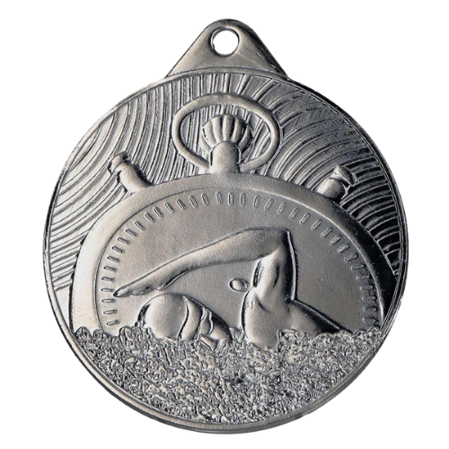 Srebrny medal pływanie MMC33050/S – okrągły medal śr. 5 cm z motywem pływaka. Wykonany z metalu, grubość 2 mm. Idealna nagroda na zawody pływackie i ligę szkolną.