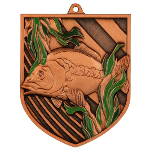 Brązowy medal odlewany wędkarstwo karp MD8053/B – odlewany medal w kształcie tarczy 80x65 mm z motywem karpia. Wykonany z metalu z kolorowymi emaliami. Idealna nagroda na zawody wędkarskie i turnieje klubowe.