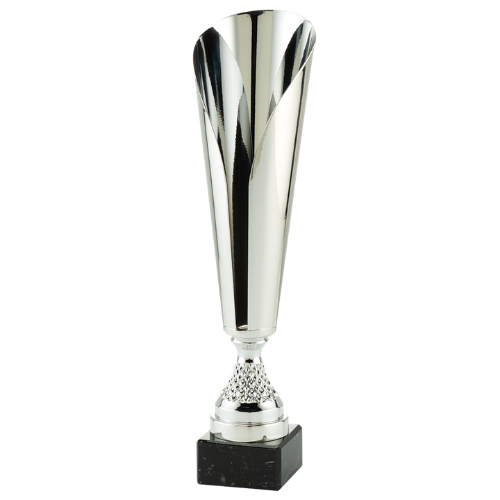 Puchar srebrny MT.149.02.B – wysoki, smukły puchar o stożkowej czaszy na czarnej podstawie marmurowej. Metalowa czasza, wysokość 405 mm. Idealna nagroda na zawody sportowe i uroczystości.