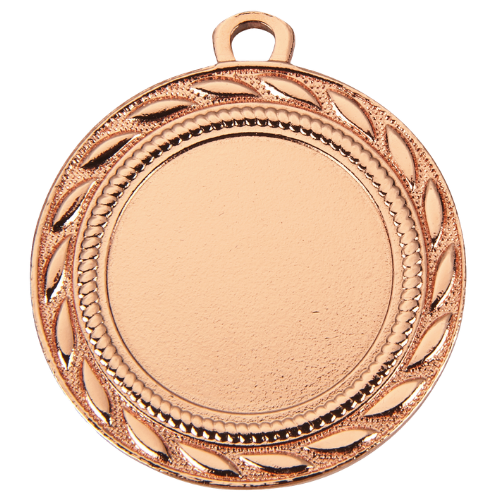 Medal brązowy D109.03 – metalowy medal śr. 40 mm z laurowym wykończeniem. Miejsce na emblemat śr. 25 mm z przodu oraz pole na grawer śr. 33 mm z tyłu. Idealny na trzecie miejsce, zawody sportowe i turnieje.