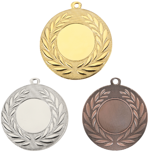 Medal D111 – metalowy medal śr. 50 mm z bogatym laurowym wieńcem. Miejsce na emblemat śr. 25 mm z przodu oraz pole na grawer śr. 46 mm z tyłu. Dostępny w trzech wersjach kolorystycznych: złotej, srebrnej i brązowej. Idealny na zawody sportowe i turnieje.