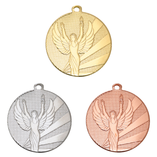 Medal Wiktoria D112J – metalowy medal śr. 50 mm z wytłoczoną postacią uskrzydlonej bogini zwycięstwa. Pole na grawer śr. 46 mm z tyłu. Dostępny w trzech wersjach kolorystycznych: złotej, srebrnej i brązowej. Idealny na zawody sportowe i turnieje.