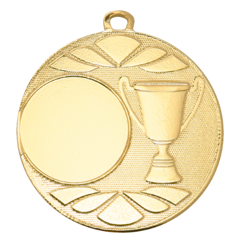 Medal złoty DI5003.01 – metalowy medal śr. 50 mm z wytłoczonym pucharem. Miejsce na emblemat śr. 25 mm z przodu oraz pole na grawer śr. 46 mm z tyłu. Idealny na pierwsze miejsce, zawody sportowe i turnieje.
