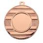 Medal brązowy ME.071.03.C – metalowy medal śr. 50 mm z wzorem poziomych pasów. Miejsce na emblemat śr. 25 mm z przodu oraz pole na grawer śr. 46 mm z tyłu. Idealny na trzecie miejsce, zawody sportowe i turnieje.