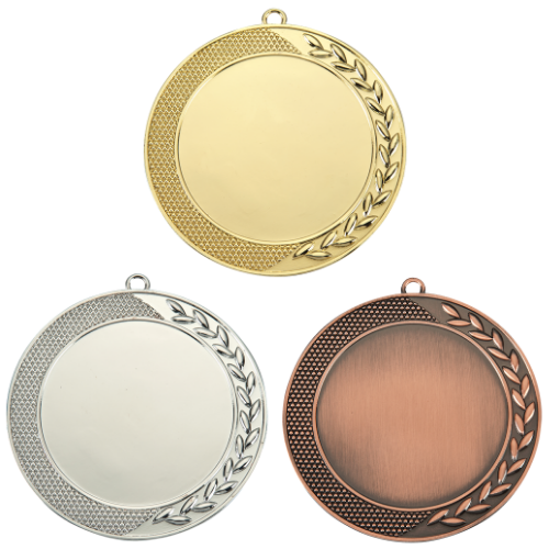 Medal D58 – elegancki okrągły medal z gałązką laurową i ozdobną teksturą na obrzeżu, wykonany z zamaku. Miejsce na emblemat z przodu oraz pole na grawer z tyłu. Dostępny w wersji złotej, srebrnej i brązowej. Idealny na zawody sportowe i uroczystości.