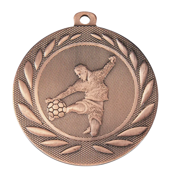 Medal brązowy DI5000.C.03 – tematyczny medal piłkarski z reliefem piłkarza w wieńcu laurowym, wykonany z metalu. Pole na grawer z tyłu. Idealny na trzecie miejsce, turnieje piłki nożnej i zawody sportowe.