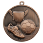 Medal brązowy ME.047.03.C – medal piłkarski z reliefem pucharu, piłki i buta, wykonany z zamaku. Idealny na trzecie miejsce, turnieje piłki nożnej i zawody sportowe.