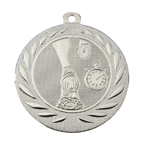 Medal srebrny DI5000.G.02 – medal biegowy z wizerunkiem pucharu i stopera w wieńcu laurowym, wykonany z metalu. Pole na grawer z tyłu. Idealny na drugie miejsce, biegi i zawody lekkoatletyczne.