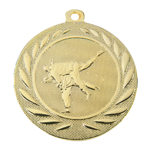 Medal złoty DI5000.I.01 – medal judo z wizerunkiem judoków w wieńcu laurowym, wykonany z metalu. Pole na grawer z tyłu. Idealny na pierwsze miejsce, zawody judo i sztuki walki.
