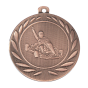 Medal brązowy DI5000.J.03 – medal kartingowy z wizerunkiem gokarta w wieńcu laurowym, wykonany z metalu. Pole na grawer z tyłu. Idealny na trzecie miejsce i zawody kartingowe.