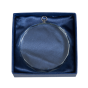 Medal DG6001 – szklany medal ze szlifowaną krawędzią, etui w zestawie. Możliwość personalizacji grawerem laserowym lub nadrukiem UV. Idealny na zawody sportowe, konkursy i uroczystości firmowe.