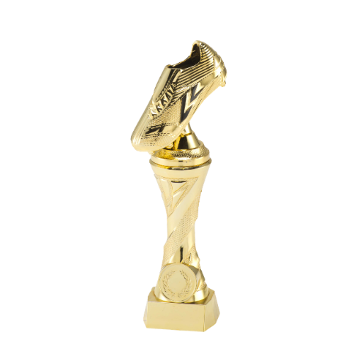 Statuetka X831.01 – złota, z butem piłkarskim na szczycie. Miejsce na emblemat i tabliczkę. Dostępna w czterech rozmiarach. Idealna na turnieje piłki nożnej, zawody sportowe i uroczystości.