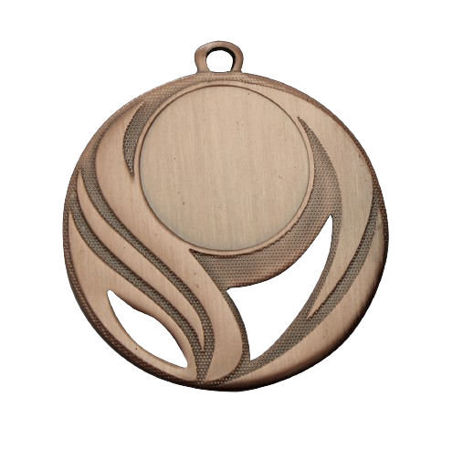Medal brązowy DI5006.03 – metalowy medal śr. 50 mm z ażurowym, płomienistym wzorem. Miejsce na emblemat śr. 25 mm z przodu oraz pole na grawer śr. 33 mm z tyłu. Idealny na trzecie miejsce, zawody sportowe i turnieje.