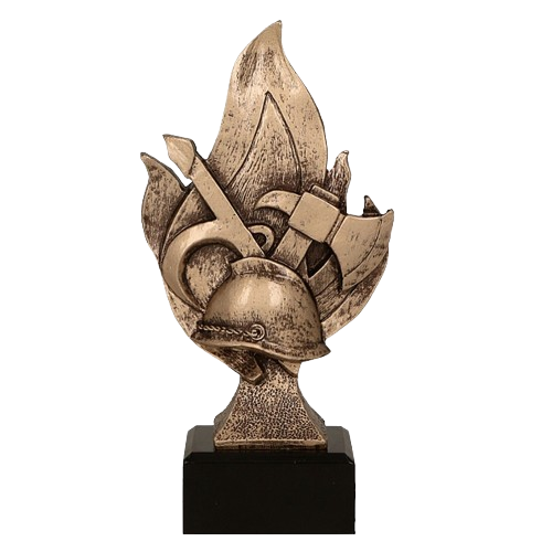 Statuetka odlewana RFST2002/BR Strażackie Atrybuty z motywem hełmu, toporka i płomieni. Model w kolorze brązu na ciemnej podstawie sprawdzi się jako nagroda lub wyróżnienie dla strażaków. Miejsce na tabliczkę z nadrukiem.